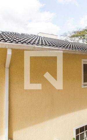 Casa à venda com 645m², 7 quartos e 3 vagas Casa à venda com 645m², 7 quartos e 3 vagasVista da Suíte