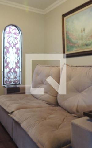 Casa à venda com 250m², 4 quartos e 2 vagasSala de TV