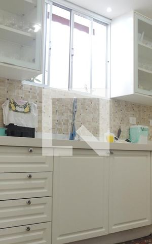 Casa à venda com 250m², 4 quartos e 2 vagasCozinha
