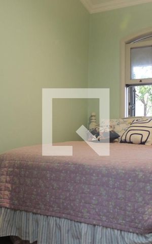 Casa à venda com 250m², 4 quartos e 2 vagasSuíte 2
