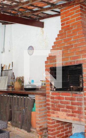 Casa à venda com 250m², 4 quartos e 2 vagasChurrasqueira