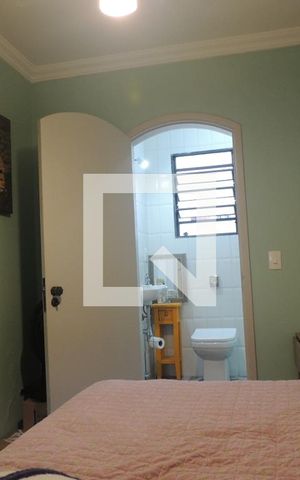 Casa à venda com 250m², 4 quartos e 2 vagasSuíte 2