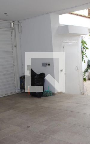 Casa à venda com 250m², 4 quartos e 2 vagasGaragem
