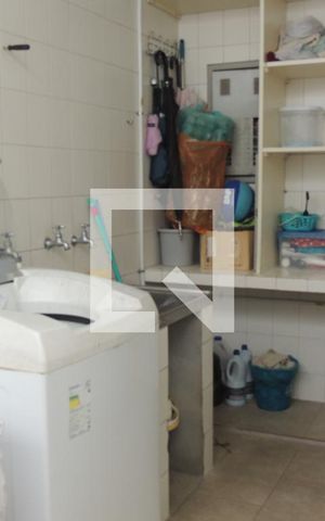 Casa à venda com 250m², 4 quartos e 2 vagasÁrea de Serviço