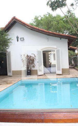 Casa à venda com 250m², 4 quartos e 2 vagasSalão de festas
