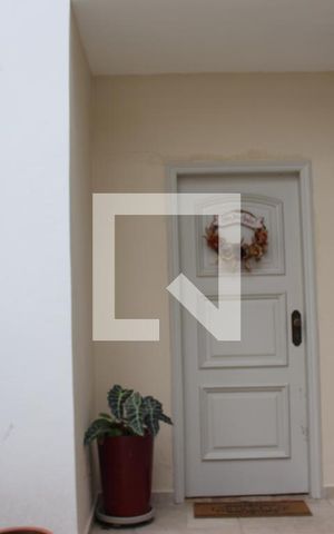Casa à venda com 250m², 4 quartos e 2 vagasEntrada