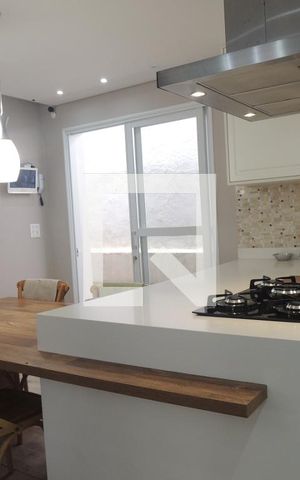 Casa à venda com 250m², 4 quartos e 2 vagasSala de jantar e Cozinha