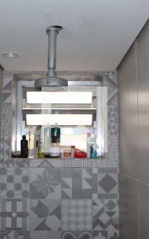 Casa à venda com 250m², 4 quartos e 2 vagasBanheiro 1