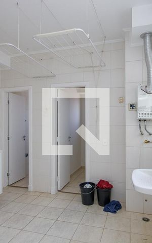 Apartamento à venda com 396m², 4 quartos e 5 vagas Apartamento à venda com 396m², 4 quartos e 5 vagasÁrea de Serviço