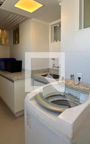 Apartamento para alugar com 140m², 3 quartos e 1 vagaÁrea de Serviço
