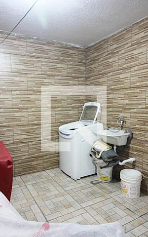 Casa à venda com 188m², 4 quartos e 2 vagasLavanderia