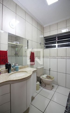 Casa à venda com 188m², 4 quartos e 2 vagasBanheiro Social