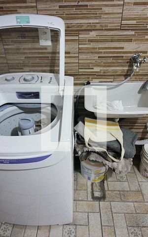Casa à venda com 188m², 4 quartos e 2 vagasLavanderia