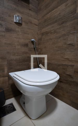 Apartamento à venda com 142m², 3 quartos e 1 vaga Apartamento à venda com 142m², 3 quartos e 1 vagaBanheiro