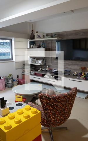 Apartamento à venda com 142m², 3 quartos e 1 vaga Apartamento à venda com 142m², 3 quartos e 1 vagaSala