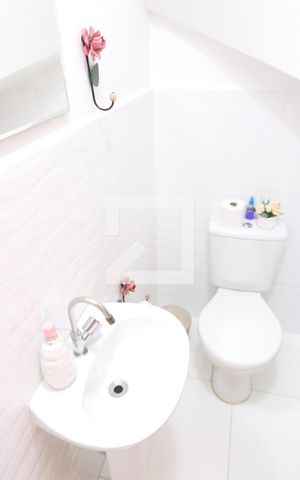 Casa de condomínio à venda com 92m², 2 quartos e 1 vagaLavabo
