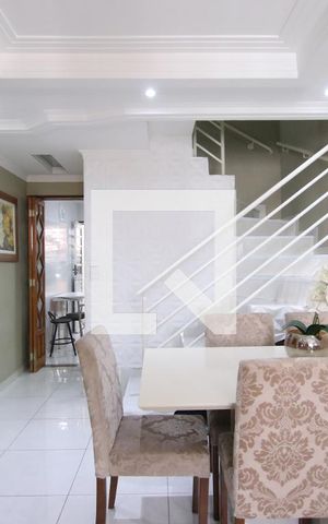 Casa de condomínio à venda com 92m², 2 quartos e 1 vagaSala