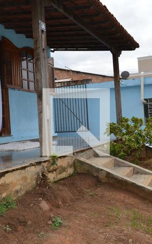 Casa à venda com 420m², 3 quartos e 4 vagasQuintal