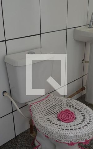 Casa à venda com 420m², 3 quartos e 4 vagasBanheiro da Suíte 2