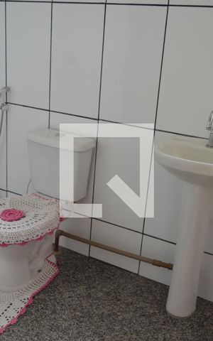 Casa à venda com 420m², 3 quartos e 4 vagasBanheiro da Suíte 2