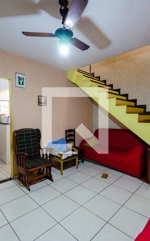 Casa à venda com 102m², 2 quartos e 1 vaga Casa à venda com 102m², 2 quartos e 1 vagaSala