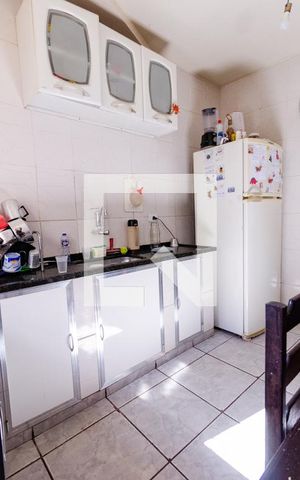 Casa à venda com 102m², 2 quartos e 1 vaga Casa à venda com 102m², 2 quartos e 1 vagaCozinha