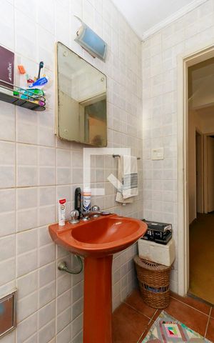 Casa à venda com 120m², 3 quartos e 4 vagas Casa à venda com 120m², 3 quartos e 4 vagasBanheiro 1