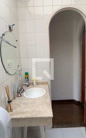 Casa para alugar com 492m², 3 quartos e 5 vagasBanheiro
