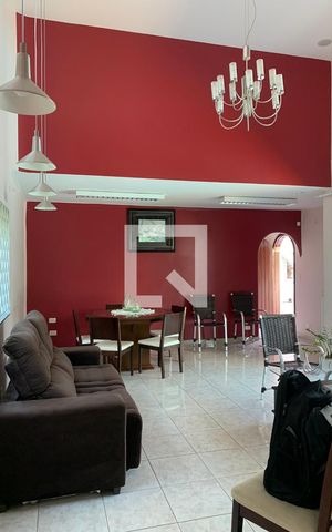 Casa para alugar com 492m², 3 quartos e 5 vagassala 2