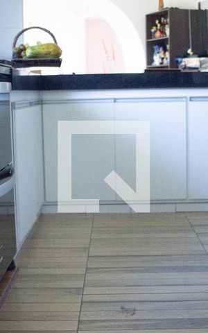 Casa para alugar com 492m², 3 quartos e 5 vagas Casa para alugar com 492m², 3 quartos e 5 vagasCozinha - Armários