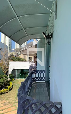 Casa para alugar com 492m², 3 quartos e 5 vagassacada