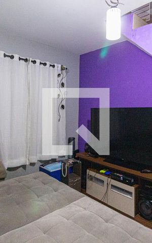 Casa à venda com 145m², 3 quartos e 2 vagasSala