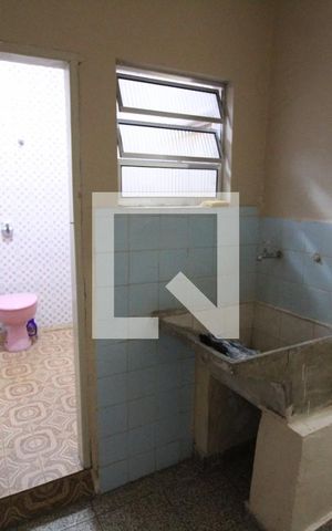 Casa à venda com 261m², 6 quartos e 1 vagaÁrea de Serviço 2
