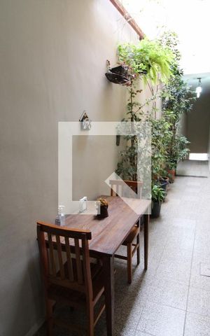 Casa à venda com 261m², 6 quartos e 1 vagaCorredor Externo