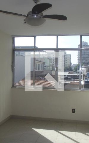 Apartamento à venda com 87m², 4 quartos e sem vagaSala