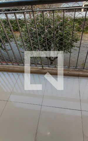Apartamento à venda com 50m², 2 quartos e 1 vaga Apartamento à venda com 50m², 2 quartos e 1 vagaSacada