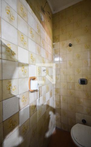 Casa para alugar com 90m², 3 quartos e 2 vagas Casa para alugar com 90m², 3 quartos e 2 vagasBanheiro de Serviço