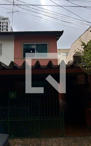 Casa para alugar com 90m², 3 quartos e 2 vagas Casa para alugar com 90m², 3 quartos e 2 vagasFachada