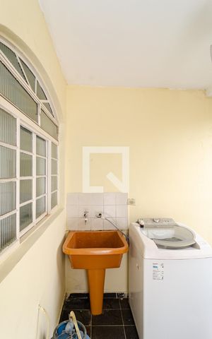Casa à venda com 96m², 2 quartos e 1 vaga Casa à venda com 96m², 2 quartos e 1 vagaLavanderia