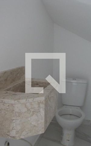 Casa à venda com 98m², 2 quartos e 2 vagasLavabo 