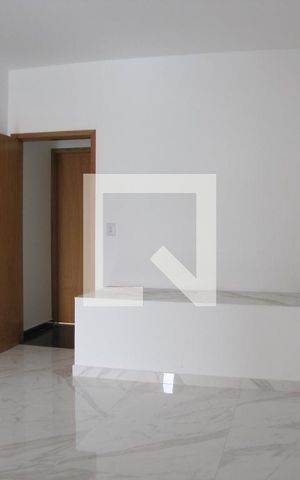 Casa à venda com 98m², 2 quartos e 2 vagasSuíte 