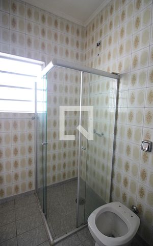 Casa à venda com 180m², 4 quartos e 2 vagasBanheiro do Quarto 1 - Suíte