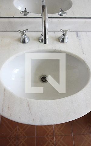 Casa à venda com 180m², 4 quartos e 2 vagasBanheiro Social 1