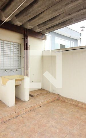 Casa à venda com 180m², 4 quartos e 2 vagasLavanderia