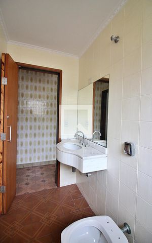 Casa à venda com 180m², 4 quartos e 2 vagasBanheiro Social 1