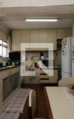 Casa à venda com 242m², 3 quartos e 3 vagasCozinha