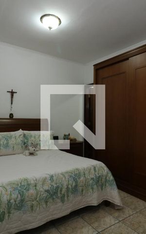 Casa à venda com 242m², 3 quartos e 3 vagasSuite
