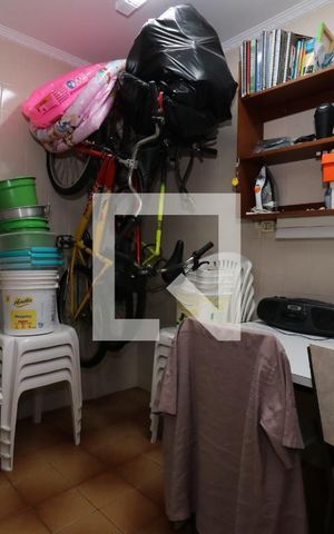 Casa à venda com 242m², 3 quartos e 3 vagasQuarto de Serviço