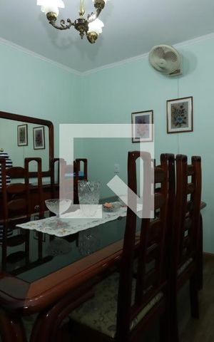Casa à venda com 242m², 3 quartos e 3 vagasCopa