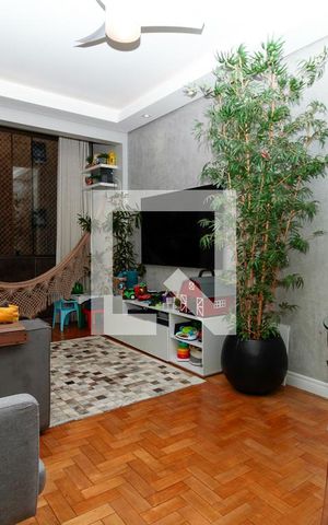 Apartamento à venda com 74m², 2 quartos e 1 vaga Apartamento à venda com 74m², 2 quartos e 1 vagaSala